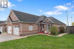 147 ST. LAWRENCE DRIVE  Welland (N. Welland), ON L3C 7H6