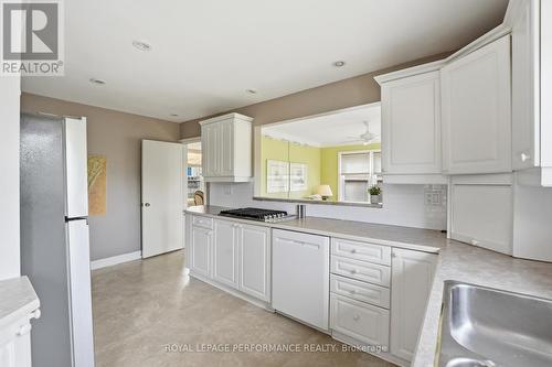 880 Melwood Avenue, Ottawa, ON - Indoor Photo Showing Kitchen