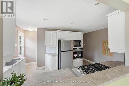 880 Melwood Avenue, Ottawa, ON - Indoor Photo Showing Kitchen