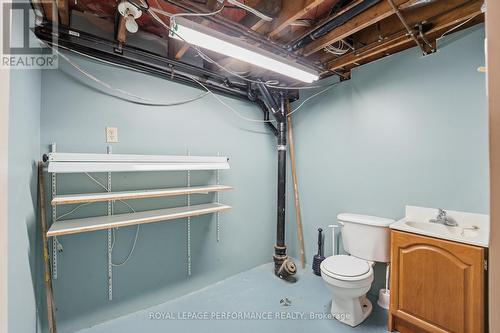 880 Melwood Avenue, Ottawa, ON - Indoor Photo Showing Basement