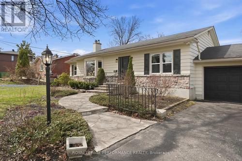 880 Melwood Avenue, Ottawa, ON - Outdoor