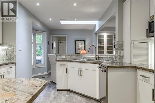 134 Broad Leaf Crescent, Ancaster, ON - Indoor Photo Showing Kitchen With Double Sink With Upgraded Kitchen
