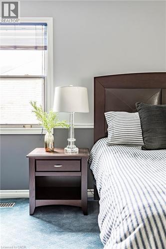 134 Broad Leaf Crescent, Ancaster, ON - Indoor Photo Showing Bedroom