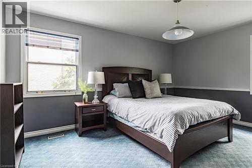 134 Broad Leaf Crescent, Ancaster, ON - Indoor Photo Showing Bedroom