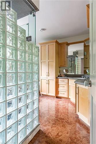 134 Broad Leaf Crescent, Ancaster, ON - Indoor Photo Showing Other Room