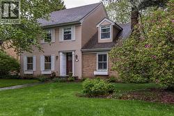 134 BROAD LEAF Crescent  Ancaster, ON L9G 3M5