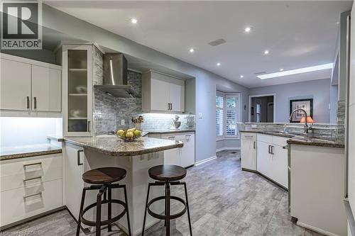 134 Broad Leaf Crescent, Ancaster, ON - Indoor Photo Showing Kitchen With Upgraded Kitchen