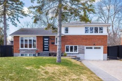 126 Av. d'Embleton Crescent  Pointe-Claire, QC H9R 3N2