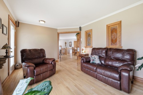 Salon - 6625  - 6635 Rue Du Clocher, Saint-Hyacinthe, QC - Indoor Photo Showing Living Room