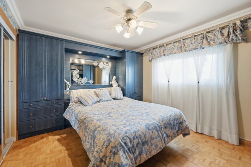 Chambre à coucher principale - 6625  - 6635 Rue Du Clocher, Saint-Hyacinthe, QC - Indoor Photo Showing Bedroom