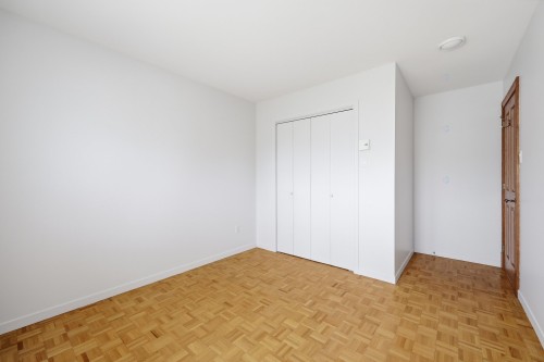 Chambre à coucher - 6625  - 6635 Rue Du Clocher, Saint-Hyacinthe, QC - Indoor Photo Showing Other Room