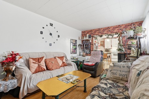Salon - 6625  - 6635 Rue Du Clocher, Saint-Hyacinthe, QC - Indoor Photo Showing Living Room