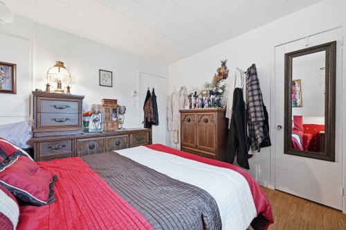 Chambre à coucher principale - 6625  - 6635 Rue Du Clocher, Saint-Hyacinthe, QC - Indoor Photo Showing Bedroom