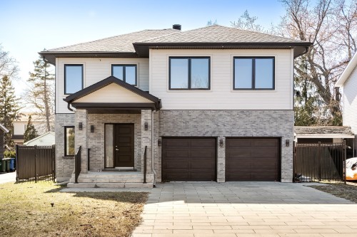 Front of Structure - 12 Av. Hillside, Pointe-Claire, QC - Outdoor