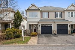 25 GOLDTHORPE PRIVATE Ottawa, ON K2J 5L7