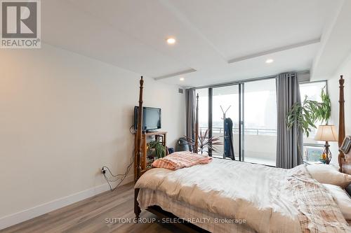 1207 - 380 King Street, London East (East K), ON - Indoor Photo Showing Bedroom