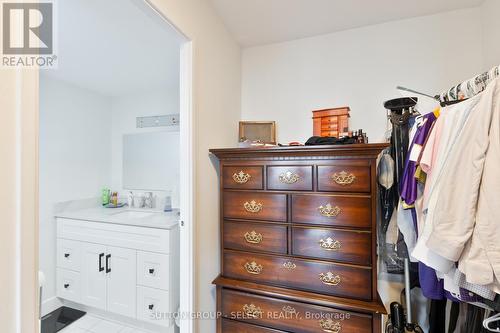 1207 - 380 King Street, London East (East K), ON - Indoor