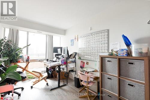 1207 - 380 King Street, London East (East K), ON - Indoor