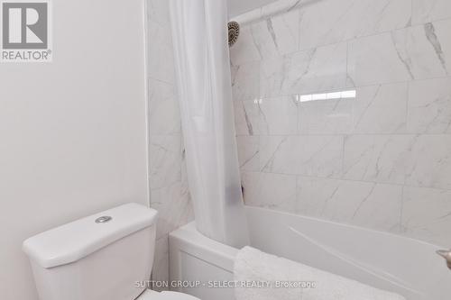 1207 - 380 King Street, London East (East K), ON - Indoor Photo Showing Bathroom