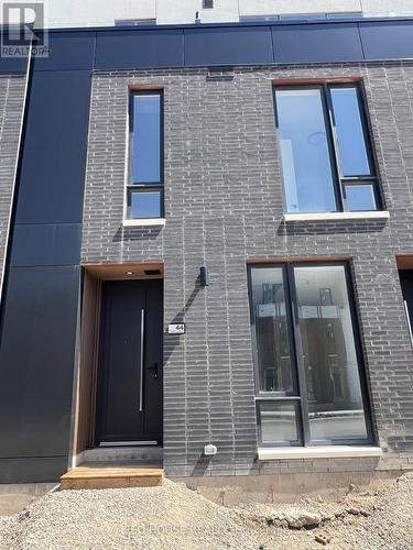 44 Everett Common, St. Catharines, ON - Outdoor