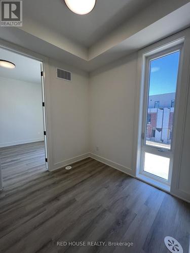 44 Everett Common, St. Catharines, ON - Indoor Photo Showing Other Room