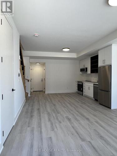 44 Everett Common, St. Catharines, ON - Indoor