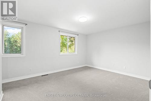 1540 Mimosa Avenue, Ottawa, ON - Indoor Photo Showing Other Room