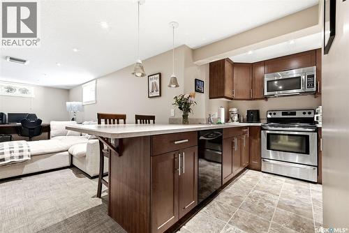 3013 Grant Road, Regina, SK - Indoor Photo Showing Kitchen