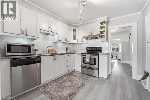 69 Houghton Avenue S, Hamilton, ON - Indoor Photo Showing Kitchen