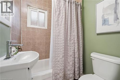 69 Houghton Avenue S, Hamilton, ON - Indoor Photo Showing Bathroom