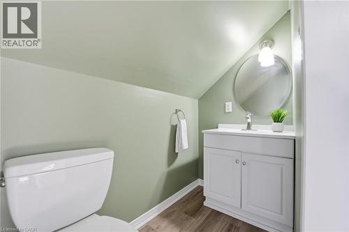 69 Houghton Avenue S, Hamilton, ON - Indoor Photo Showing Bathroom