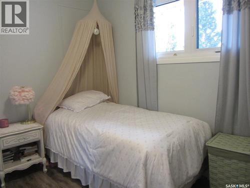 1802 Arlington Avenue, Saskatoon, SK - Indoor Photo Showing Bedroom