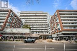 842 - 1830 BLOOR STREET W Toronto, ON M6P 0A2
