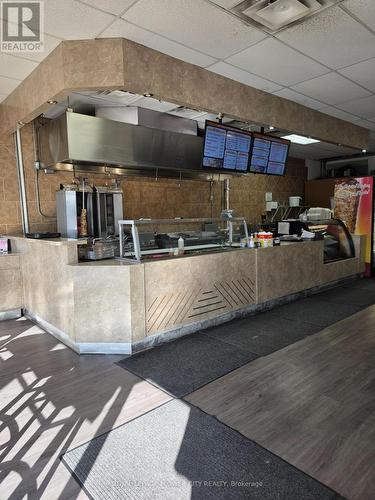 1900 Lakeshore Road W, Mississauga, ON 