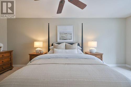 1962 Calgary Court, Mississauga, ON - Indoor Photo Showing Bedroom