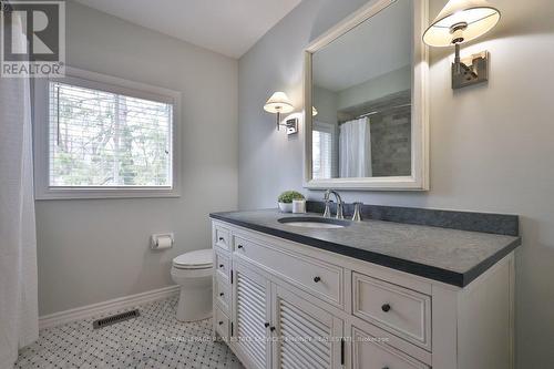 1962 Calgary Court, Mississauga, ON - Indoor Photo Showing Bathroom