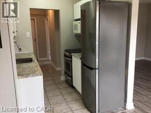 81 E Charlton Avenue E Unit# 904, Hamilton, ON - Indoor Photo Showing Kitchen