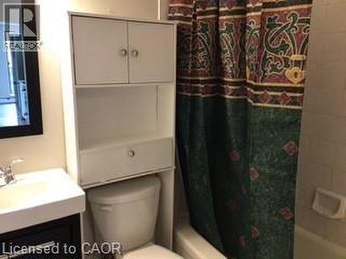 81 E Charlton Avenue E Unit# 904, Hamilton, ON - Indoor Photo Showing Bathroom