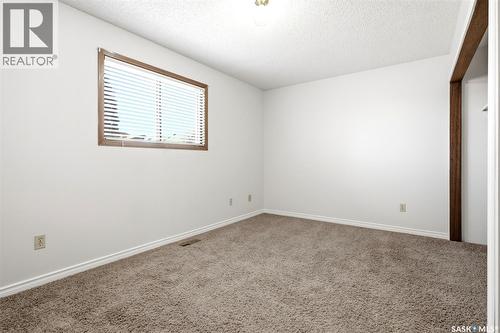 3150 Jenkins Drive E, Regina, SK - Indoor Photo Showing Other Room
