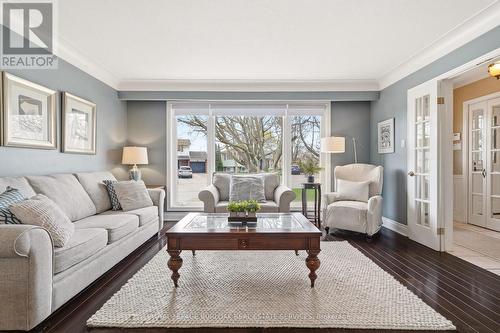 559 Rexway Court, Burlington, ON - Indoor Photo Showing Living Room