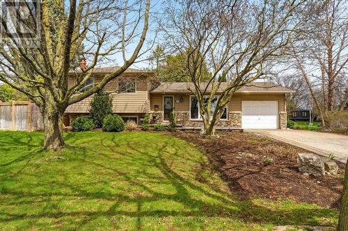 559 Rexway Court, Burlington, ON - Outdoor