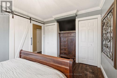 559 Rexway Court, Burlington, ON - Indoor Photo Showing Bedroom
