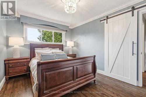 559 Rexway Court, Burlington, ON - Indoor Photo Showing Bedroom