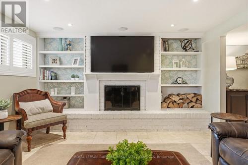 559 Rexway Court, Burlington, ON - Indoor Photo Showing Living Room With Fireplace