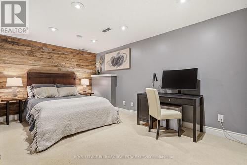 559 Rexway Court, Burlington, ON - Indoor Photo Showing Bedroom