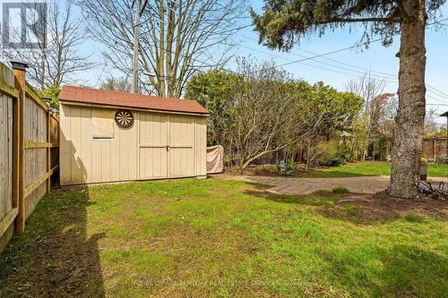559 Rexway Court, Burlington, ON - Outdoor