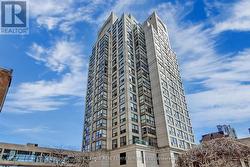 1705 - 298 JARVIS STREET Toronto, ON M5B 2M4
