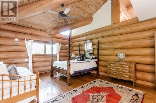 100 Melissa Lane, Tiny, ON - Indoor Photo Showing Bedroom