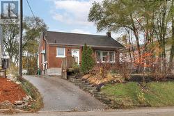 839 STIRLING AVENUE S  Kitchener, ON N2M 3K4