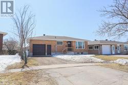 35 Pozzebon CRES Sault Ste. Marie, ON P6C 6A7